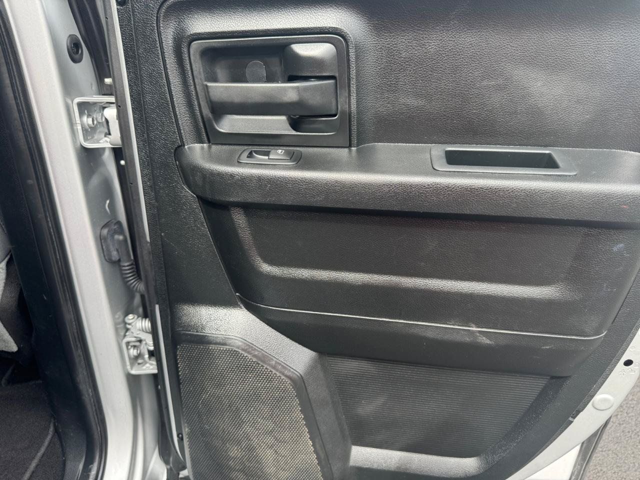 Used 2017 RAM 1500 Express AWD/4WD image 24