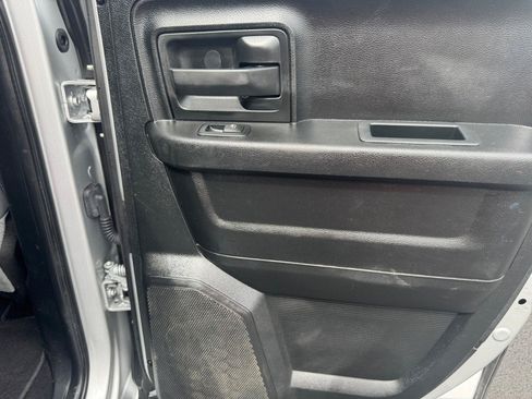 Used 2017 RAM 1500 Express AWD/4WD image 24