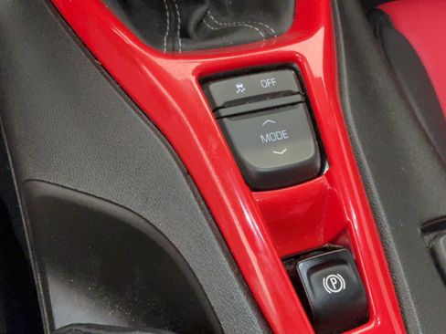Used 2021 Chevrolet Camaro LT w/ Technology Package RWD image 14