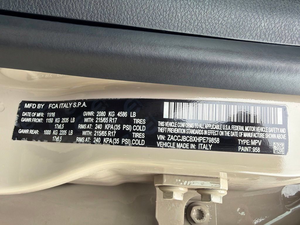 Used 2017 Jeep Renegade Trailhawk AWD/4WD image 19
