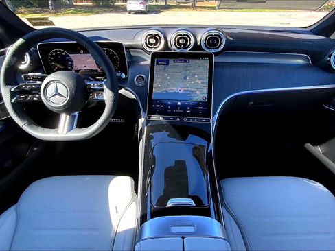 Used 2026 Mercedes-Benz GLC 300 4MATIC image 5