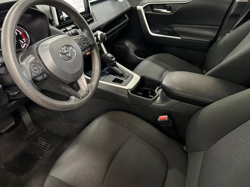Certified 2025 Toyota RAV4 XLE AWD/4WD image 11
