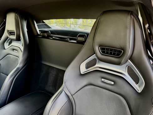Used 2018 Mercedes-Benz AMG GT Roadster image 22
