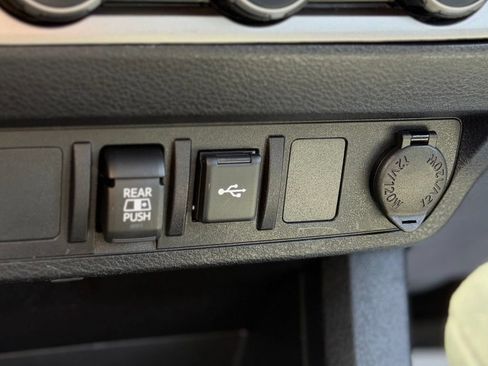 Used 2023 Toyota Tacoma SR5 w/ Technology Package AWD/4WD image 16
