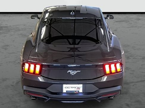 Used 2024 Ford Mustang Coupe RWD image 3