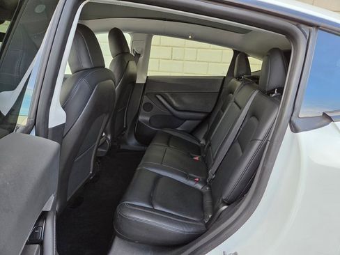 Used 2020 Tesla Model Y Long Range image 23