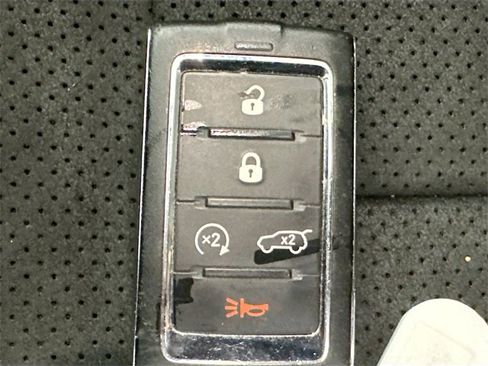 Used 2023 Jeep Grand Cherokee Altitude image 18