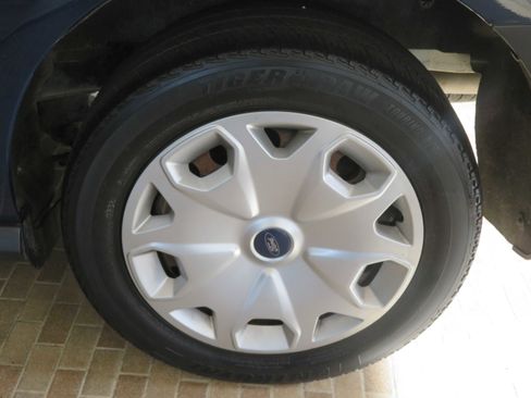 Used 2016 Ford Transit Connect XL image 8