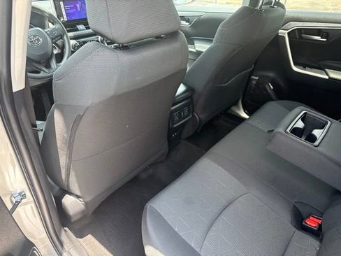 Used 2024 Toyota RAV4 XLE AWD/4WD image 20