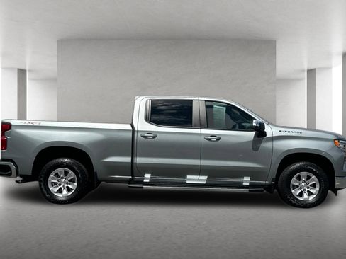 Used 2025 Chevrolet Silverado 1500 LT w/ Protection Package AWD/4WD image 3