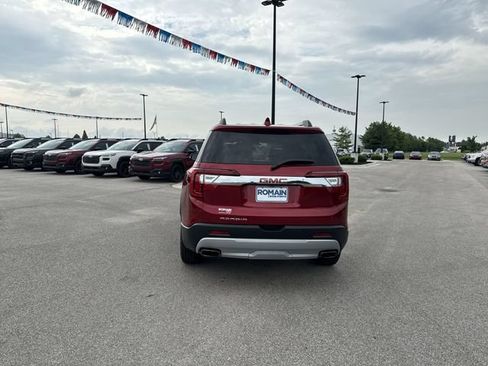 Used 2023 GMC Acadia SLE w/ Driver Convenience Package FWD image 4