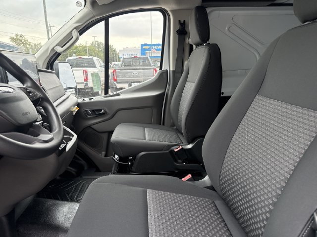 Used 2027 Ford Transit 250 Low Roof RWD image 6