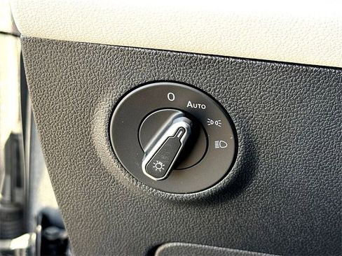 Used 2025 Volkswagen Taos S image 16