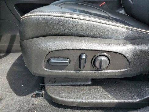 Used 2021 GMC Acadia Denali w/ Denali Technology Package image 73