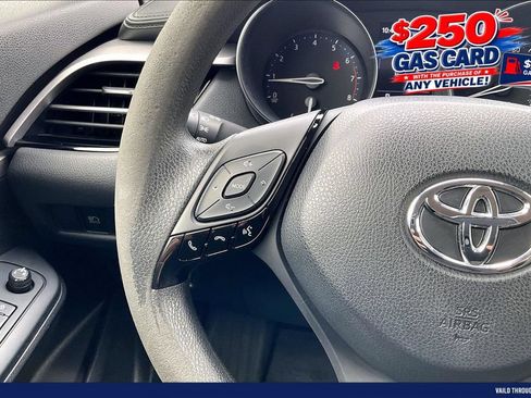Used 2021 Toyota C-HR LE FWD image 17