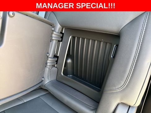 Used 2024 Chevrolet Silverado 1500 LTZ AWD/4WD image 16