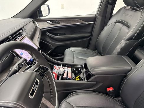 Used 2024 Jeep Grand Cherokee Overland w/ Trailer Tow Package image 29