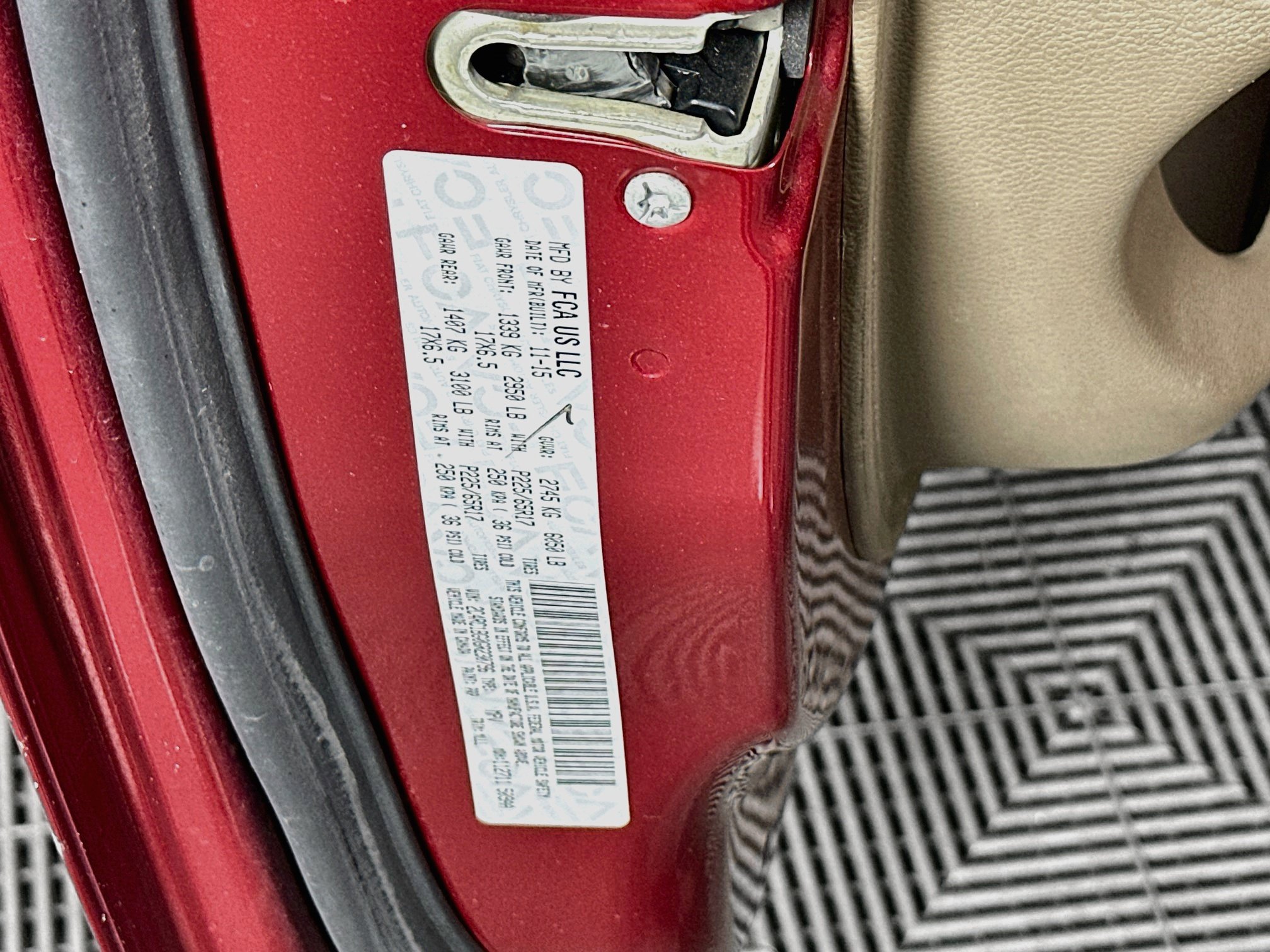 Used 2016 Chrysler Town & Country Touring FWD image 12