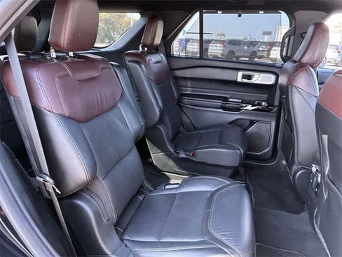 Used 2022 Ford Explorer Platinum w/ Equipment Group 601A image 22