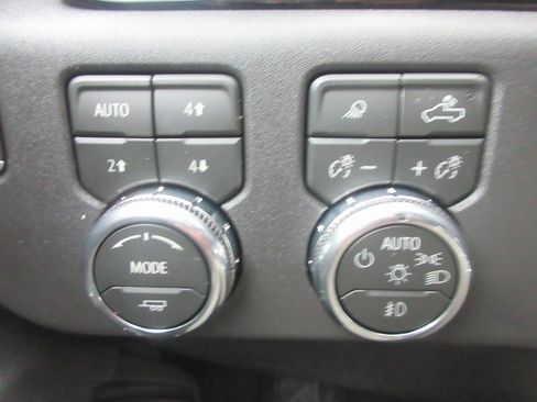 New 2026 GMC Sierra 1500 SLT w/ SLT Premium Plus Package image 17