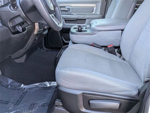 Used 2018 RAM 2500 SLT image 12