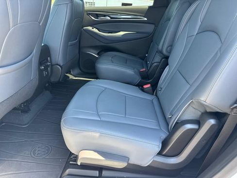 Used 2024 Buick Enclave Essence FWD image 22