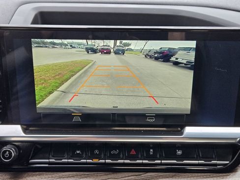 Used 2022 Chevrolet Silverado 1500 RST image 16