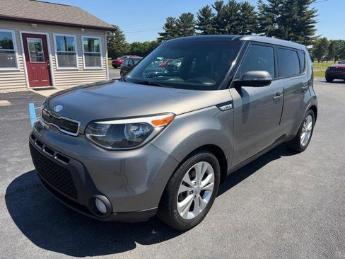 Used 2014 Kia Soul + w/ Primo Package FWD image 13