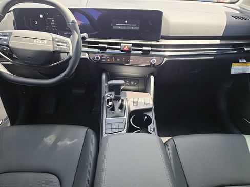 New 2026 Kia Sportage SX FWD image 15