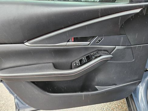 Certified 2025 MAZDA CX-30 AWD 2.5 S w/ Preferred Package image 17