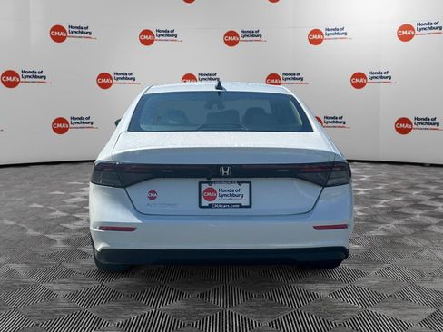 Used 2025 Honda Accord SE image 4
