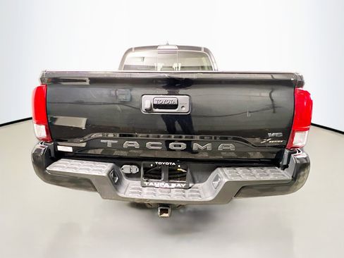 Used 2022 Toyota Tacoma SR5 w/ Technology Package RWD image 6