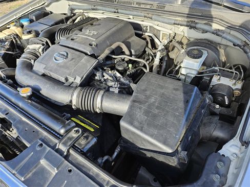 Used 2006 Nissan Frontier SE w/ (P01) Power Pkg image 18