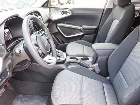 New 2025 Kia Soul LX w/ LX Technology Package image 34