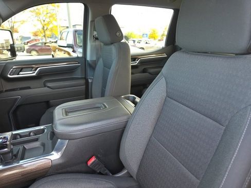 Used 2022 Chevrolet Silverado 1500 RST image 11