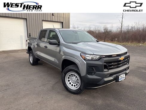 Used 2023 Chevrolet Colorado W/T w/ Advanced Trailering Package image 1