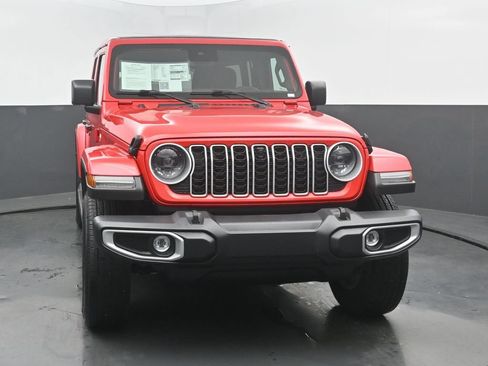 Used 2024 Jeep Wrangler Unlimited Sahara w/ Technology Group AWD/4WD image 8