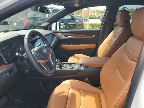 Certified 2024 Cadillac XT5 Premium Luxury image 21