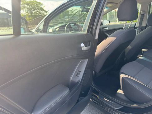 Used 2018 Kia Forte LX w/ LX Popular Package FWD image 7