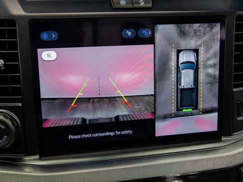 Used 2025 Ford F250 Platinum w/ FX4 Off-Road Package AWD/4WD image 53