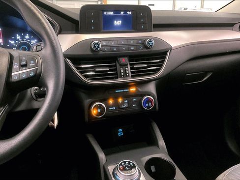 Certified 2022 Ford Escape S image 6