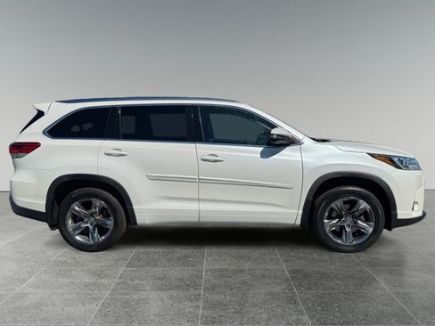 Used 2019 Toyota Highlander Limited Platinum AWD/4WD image 7