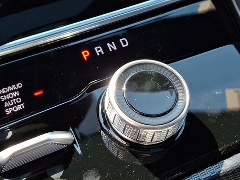 New 2026 Jeep Grand Cherokee Limited AWD/4WD image 11