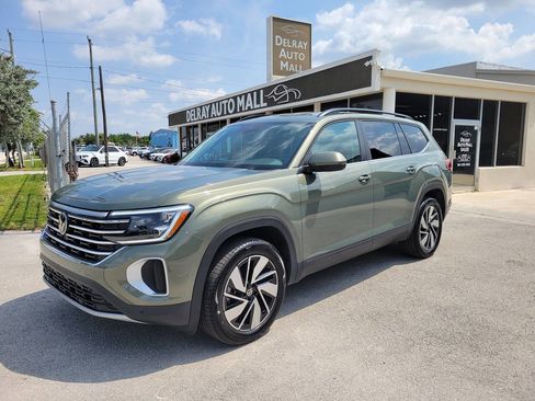 Used 2026 Volkswagen Atlas SE FWD image 1