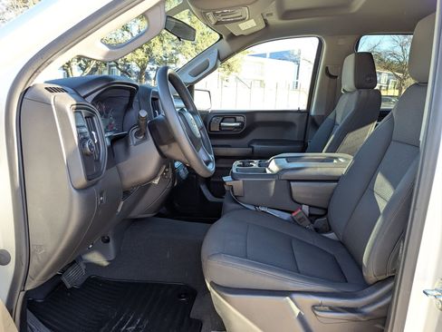 Used 2020 Chevrolet Silverado 1500 Custom w/ Custom Value Package image 10