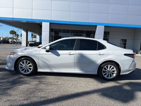 Used 2024 Toyota Camry LE image 4