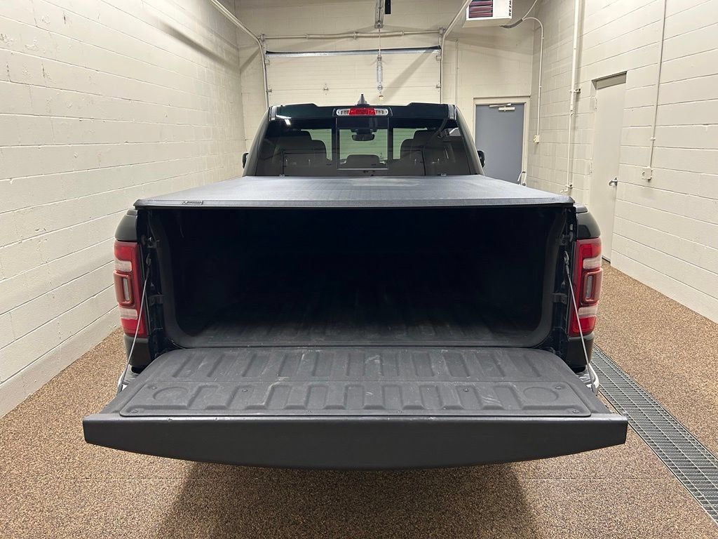 Used 2019 RAM 1500 Laramie AWD/4WD image 11