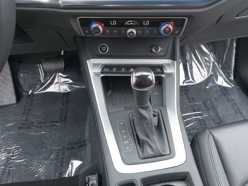 Certified 2025 Audi Q3 2.0T Premium w/ Convenience Package AWD/4WD image 22
