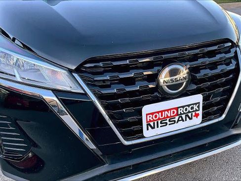 Certified 2021 Nissan Kicks SV image 28