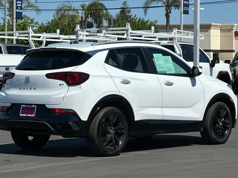 Used 2024 Buick Encore GX Sport Touring FWD image 4